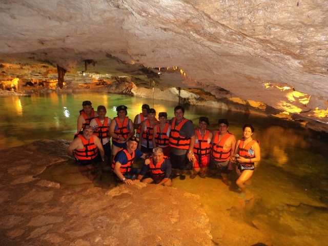 Grupos en el cenote
